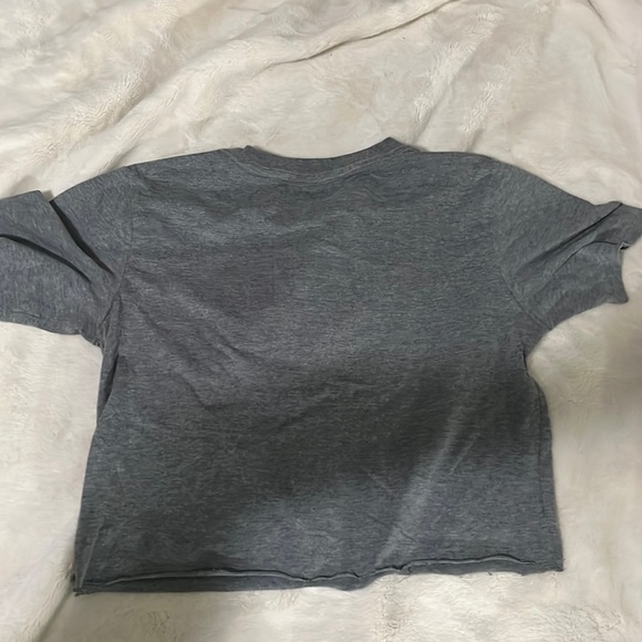 Cropped Levi’s Shirt - Picture 2 of 2